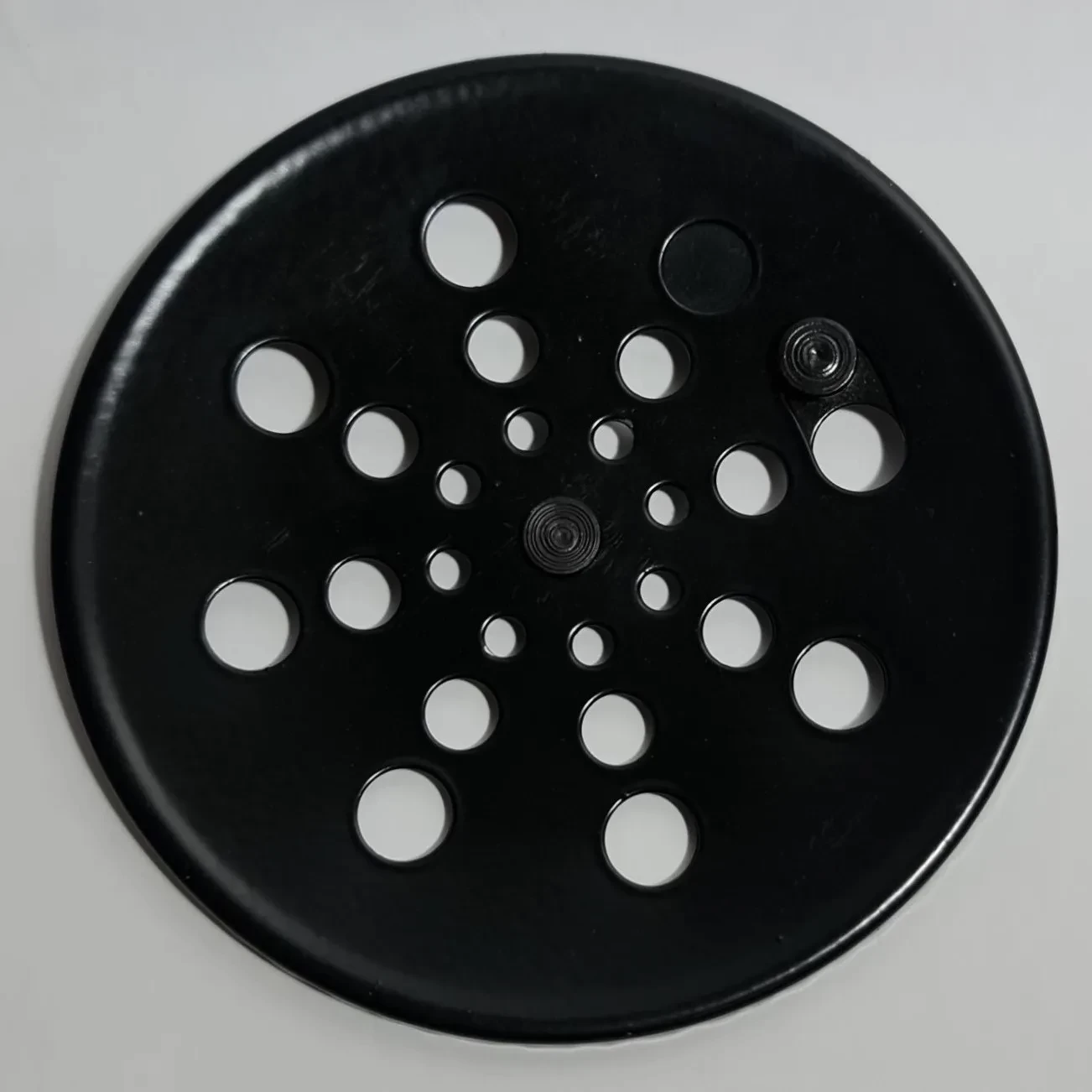 8018 - GRELHA REDONDA DE 10CM COM FECHO BLACK